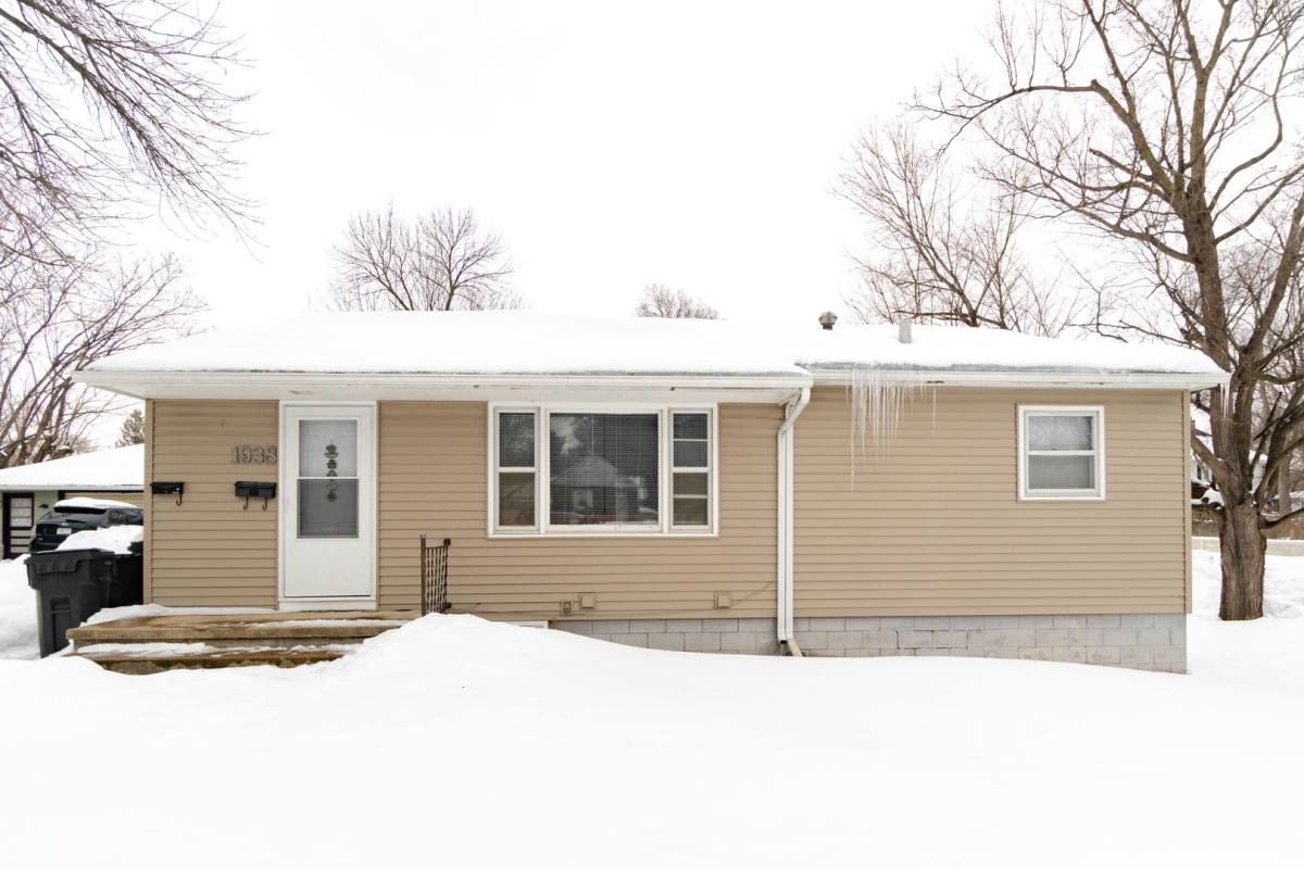Townhouse for rent at 1938 1 2 Franklin St, Cedar Falls, IA 50613