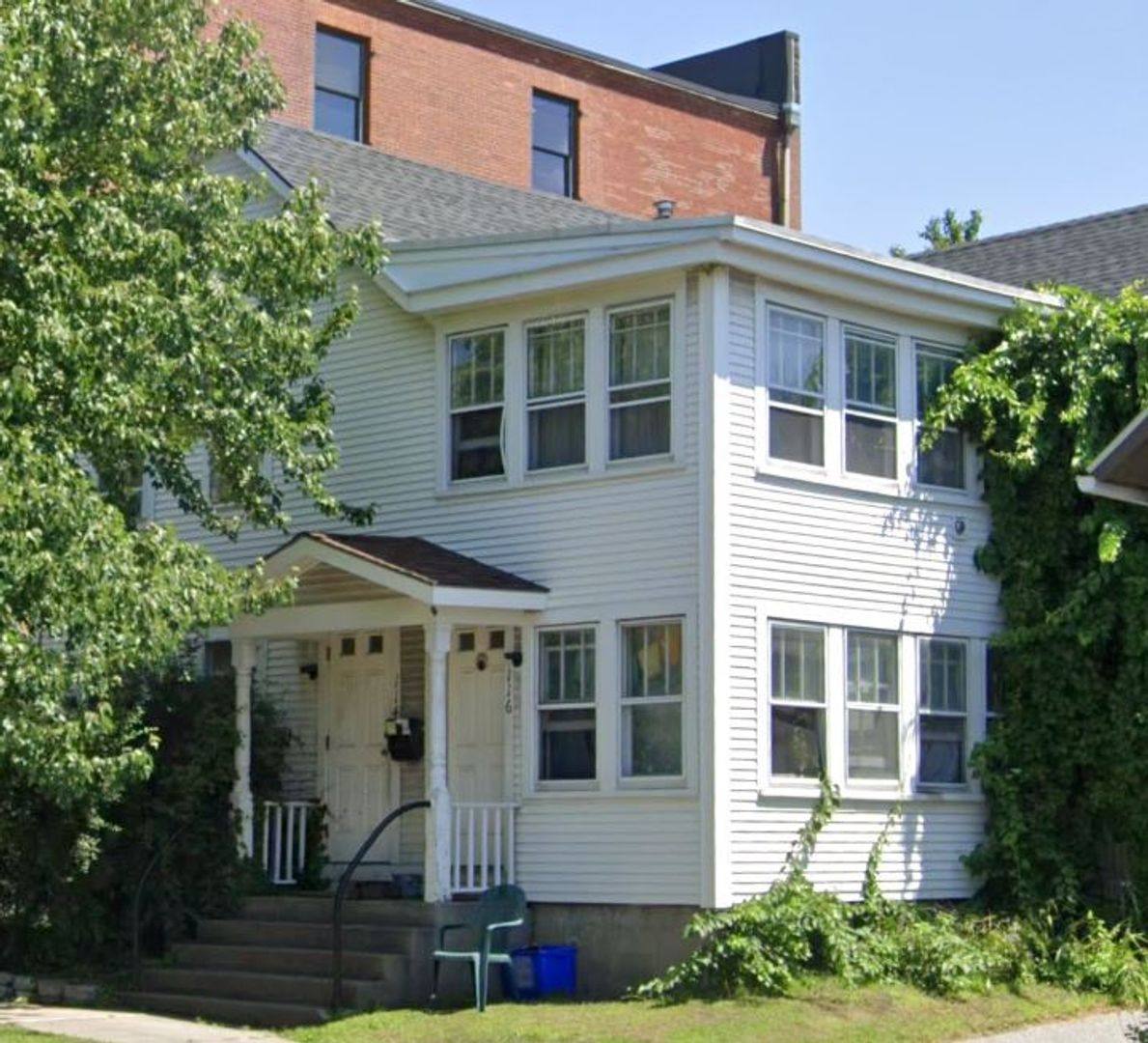 Apartment for rent at 114-116 S Champlain St, Burlington, VT 05401