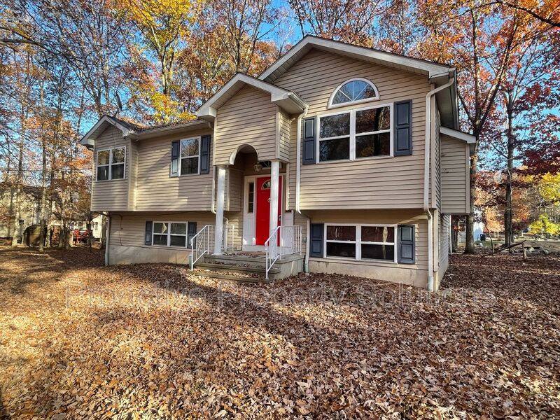 House for rent at 4225 Woodacres Dr, East Stroudsburg, PA 18301