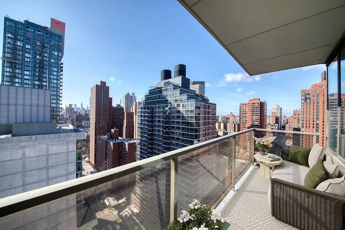 Apartment for rent at 301 E 94th St #23BB, New York, NY 10128