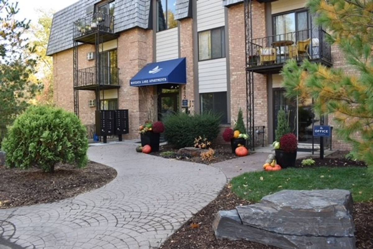 Apartment for rent at 412 Wayzata Blvd, Wayzata, MN 55391
