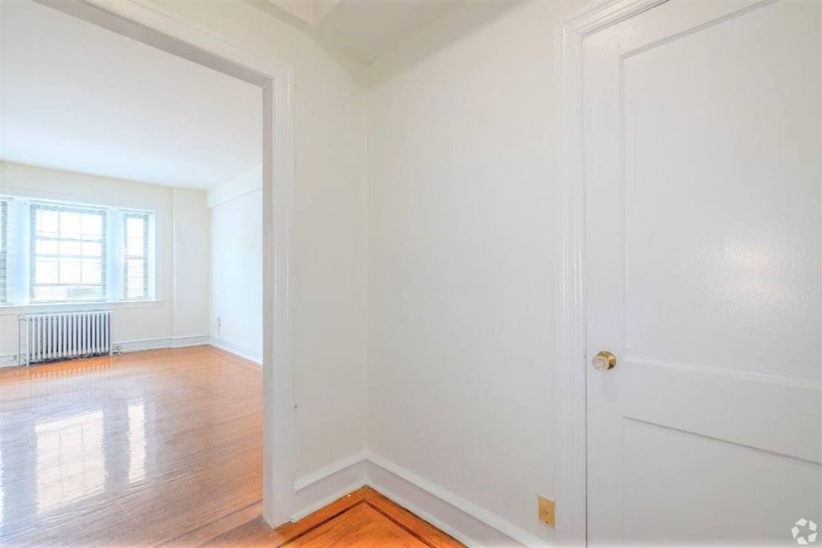 Apartment for rent at 58 N Lansdowne Ave, Lansdowne, PA 19050