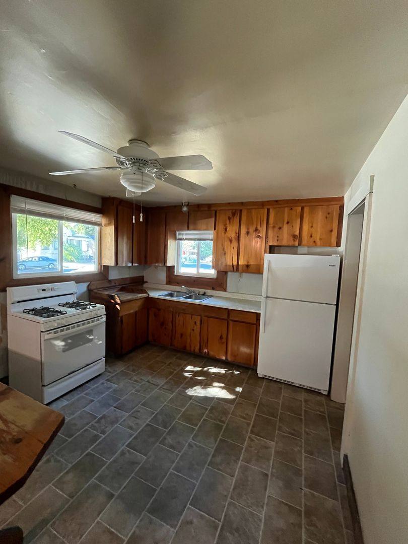 House for rent at 446 W 8th St, Chico, CA 95926
