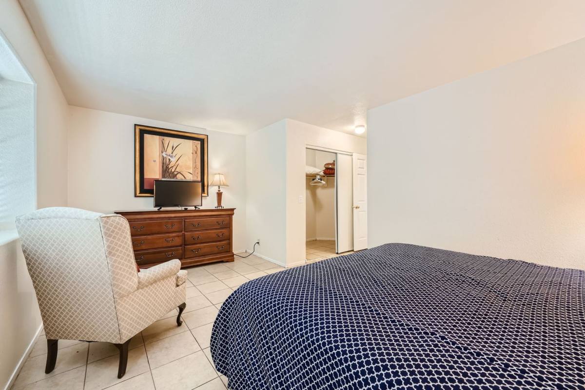 Apartment for rent at 3612 Shawn Reynolds, Las Vegas, NV 89129