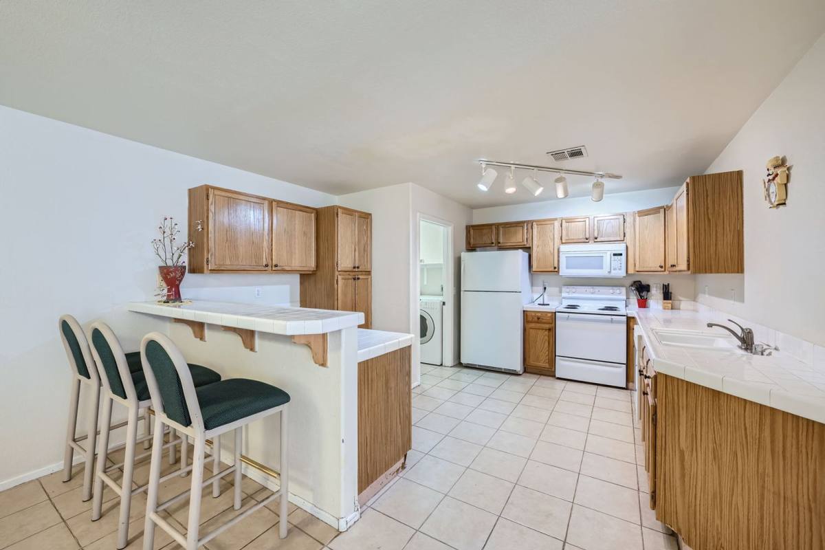 Apartment for rent at 3612 Shawn Reynolds, Las Vegas, NV 89129