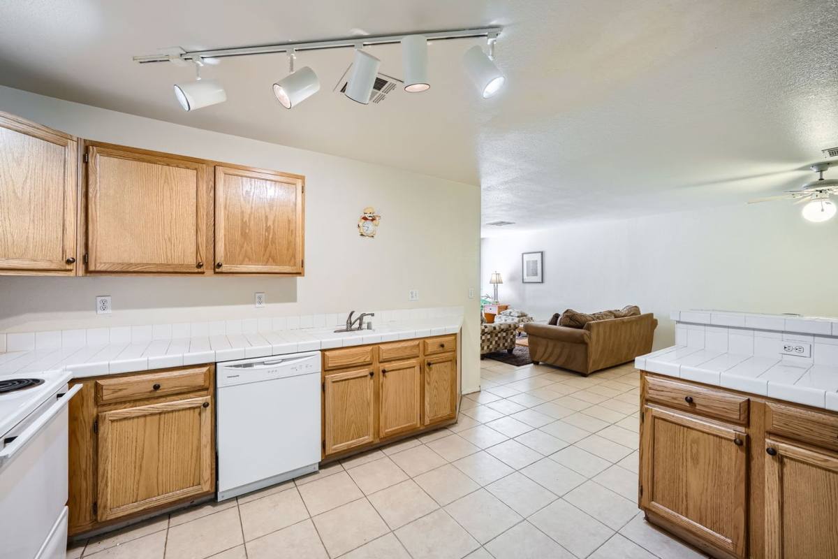 Apartment for rent at 3612 Shawn Reynolds, Las Vegas, NV 89129