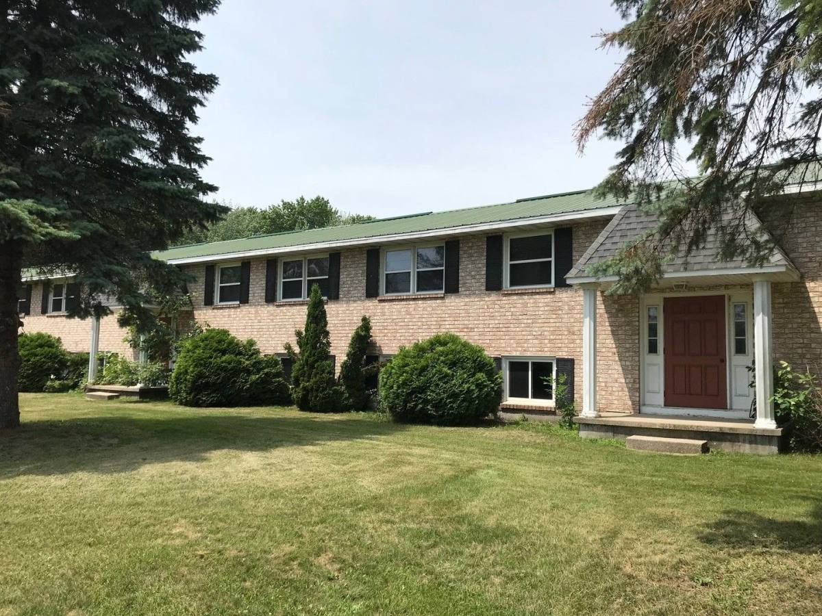 Apartment for rent at North Aire, 1200 University Dr, Marinette, WI 54143