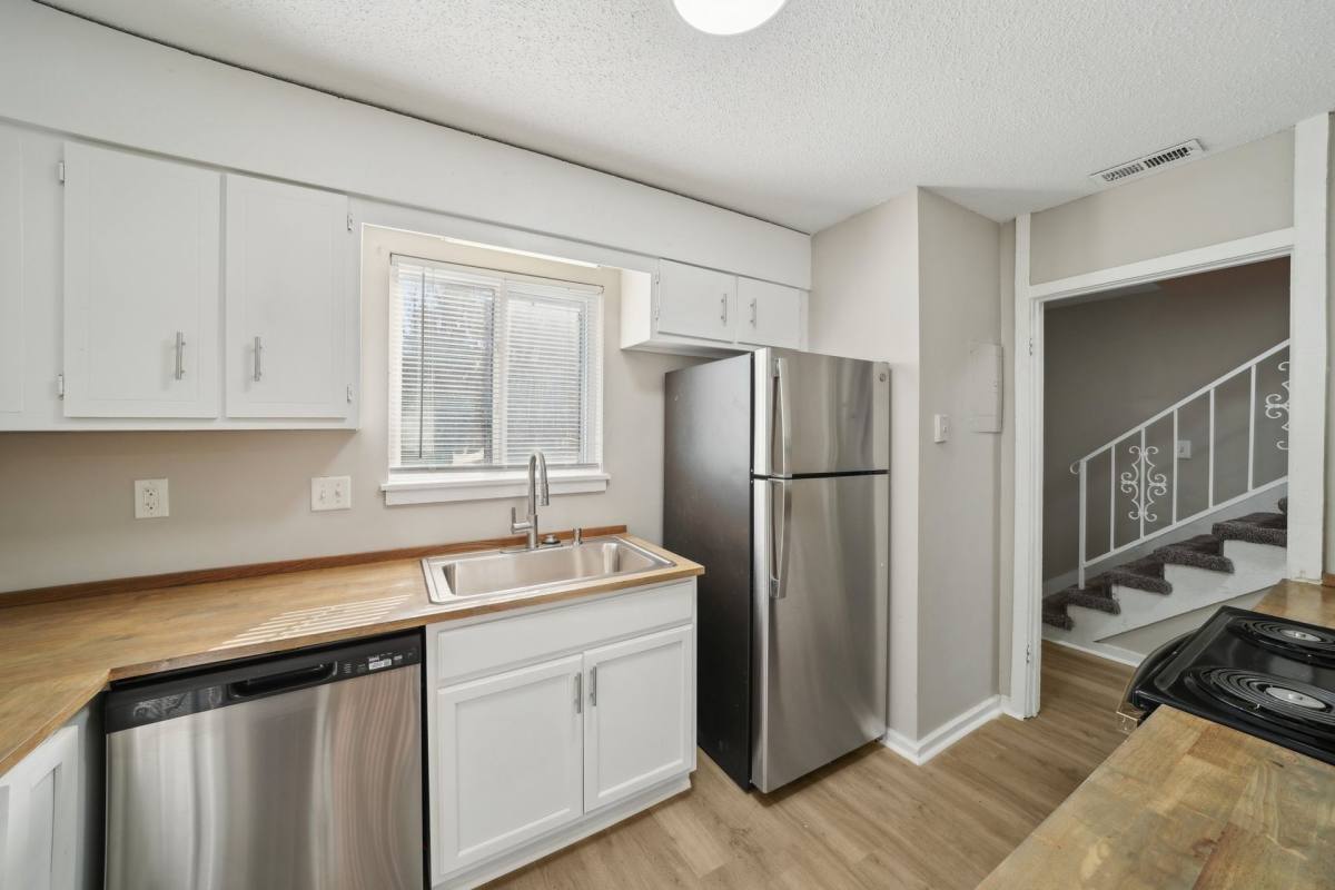 Apartment for rent at Park on Valley, 741 Barcelona Court, Birmingham, AL 35209