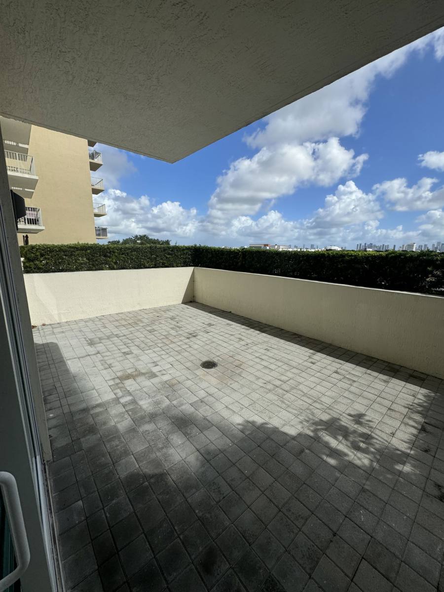 Apartment for rent at 987 SW 37th Ave #507, Miami, FL 33135