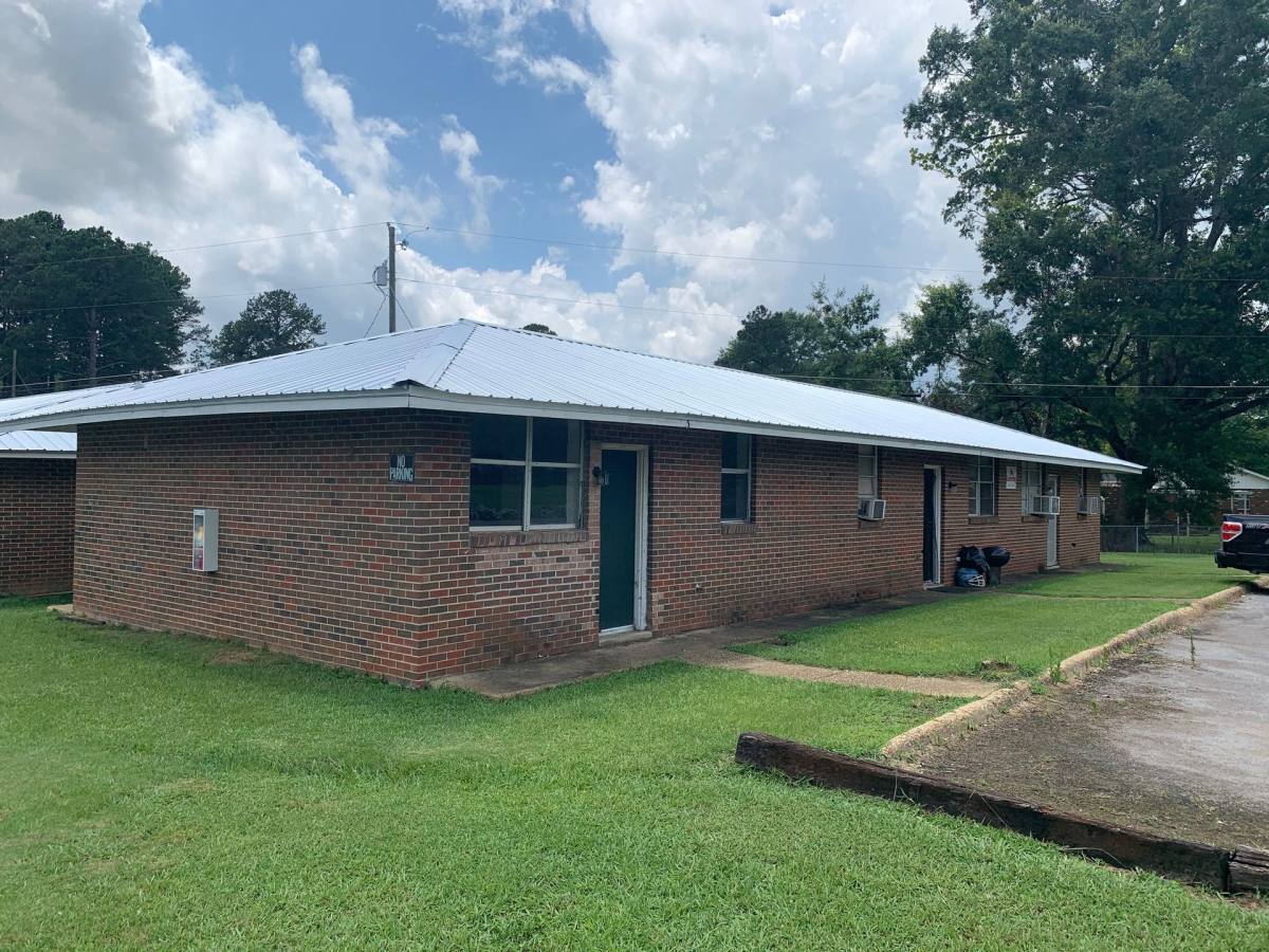 Apartment for rent at 3421 Glen Lane, Tuscaloosa, AL 35401