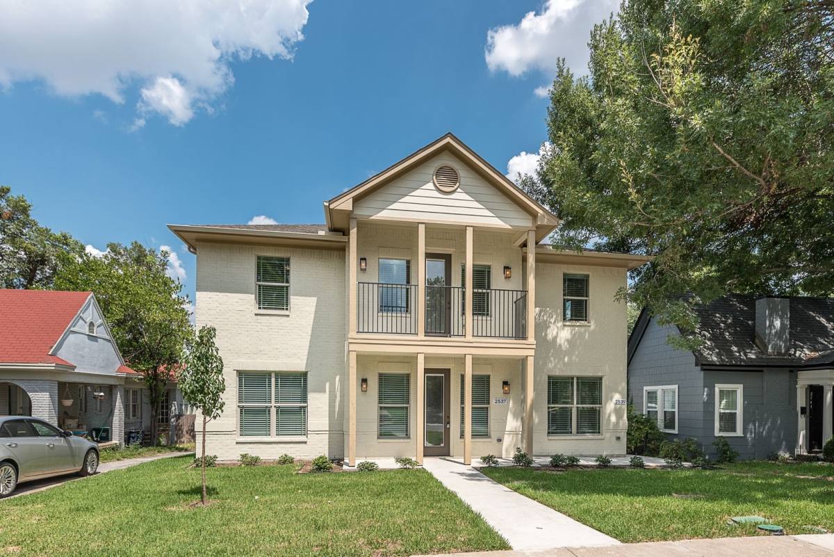 House for rent at 2537 Rogers Ave, Fort Worth, TX 76109