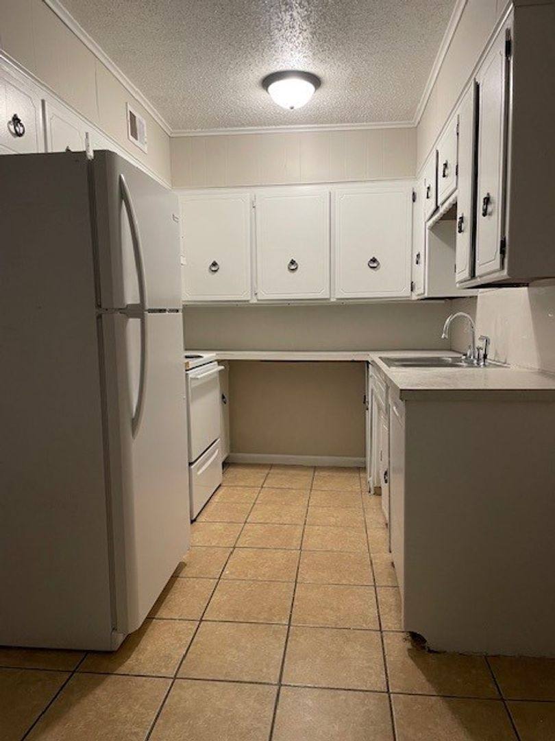 Apartment for rent at 4801 Rogers Ave, Fort Smith, AR 72903