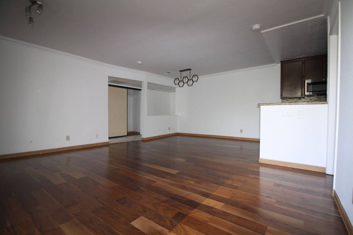 Apartment for rent at 4844 Riverton Ave, North Hollywood, CA 91602