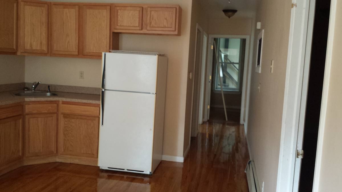Townhouse for rent at 51 Elberon Place, Albany, NY 12203