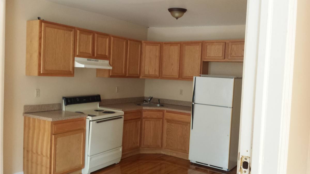 Townhouse for rent at 51 Elberon Place, Albany, NY 12203