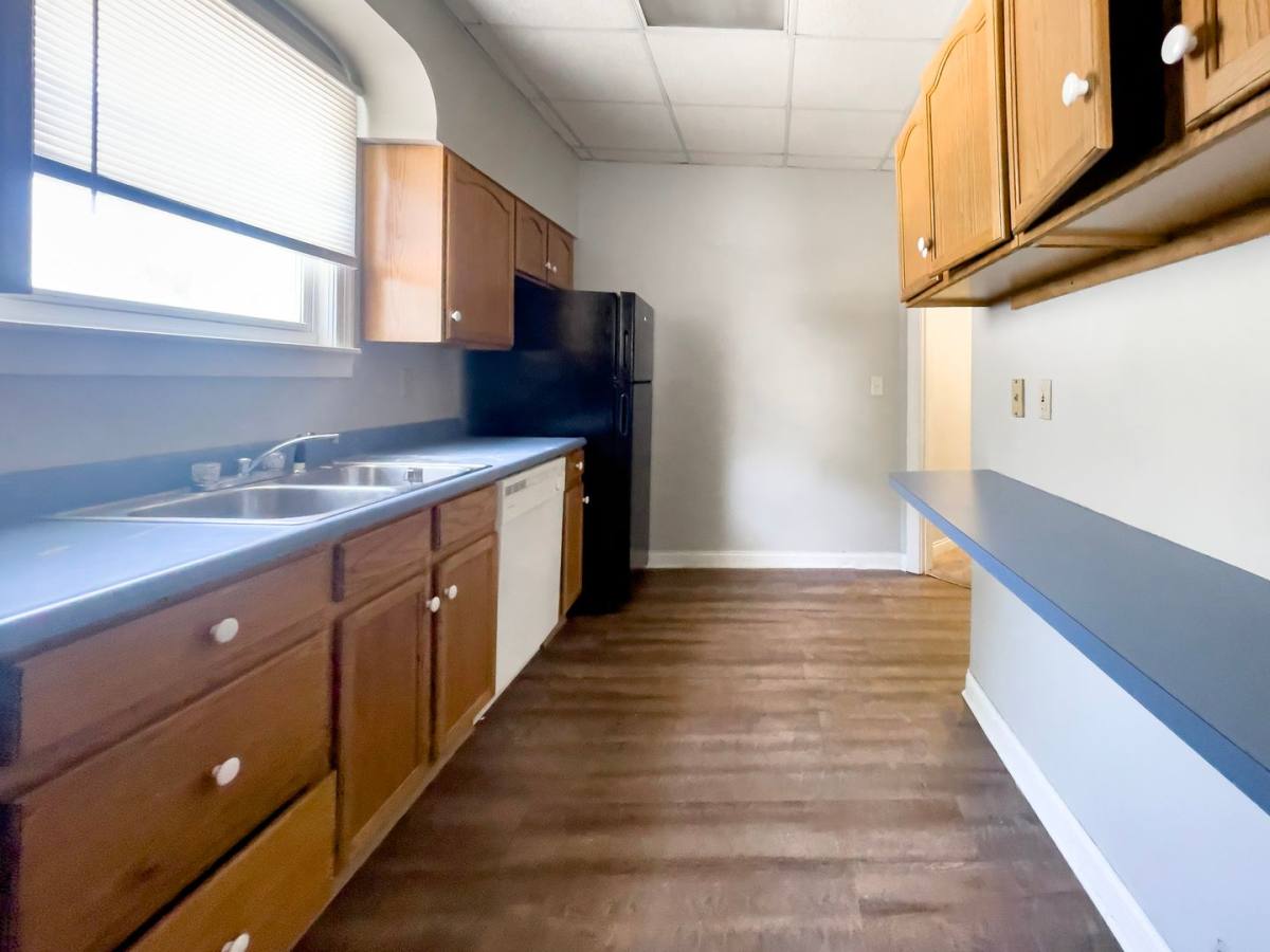 Apartment for rent at 805 W University Ave, Muncie, IN 47303