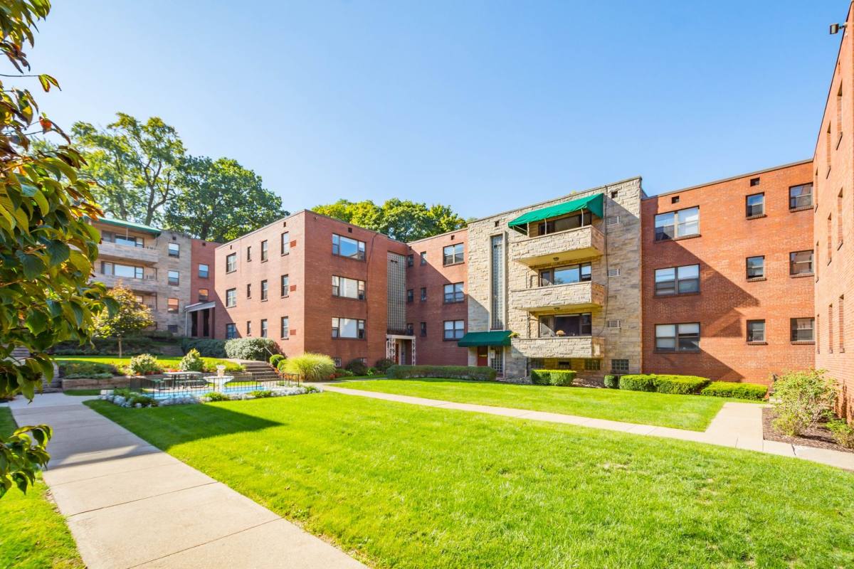 Apartment for rent at 6224 Fifth Ave, Pittsburgh, PA 15232