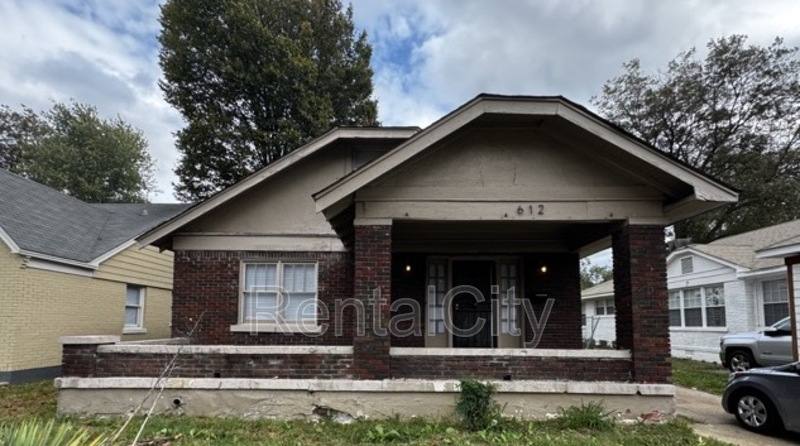 House for rent at 612 N Hollywood St, Memphis, TN 38112