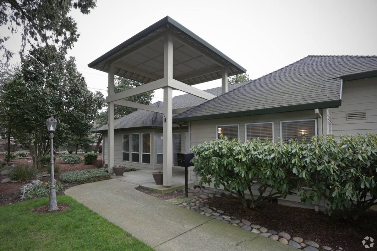Apartment for rent at 1645 NE 20th St, Gresham, OR 97030