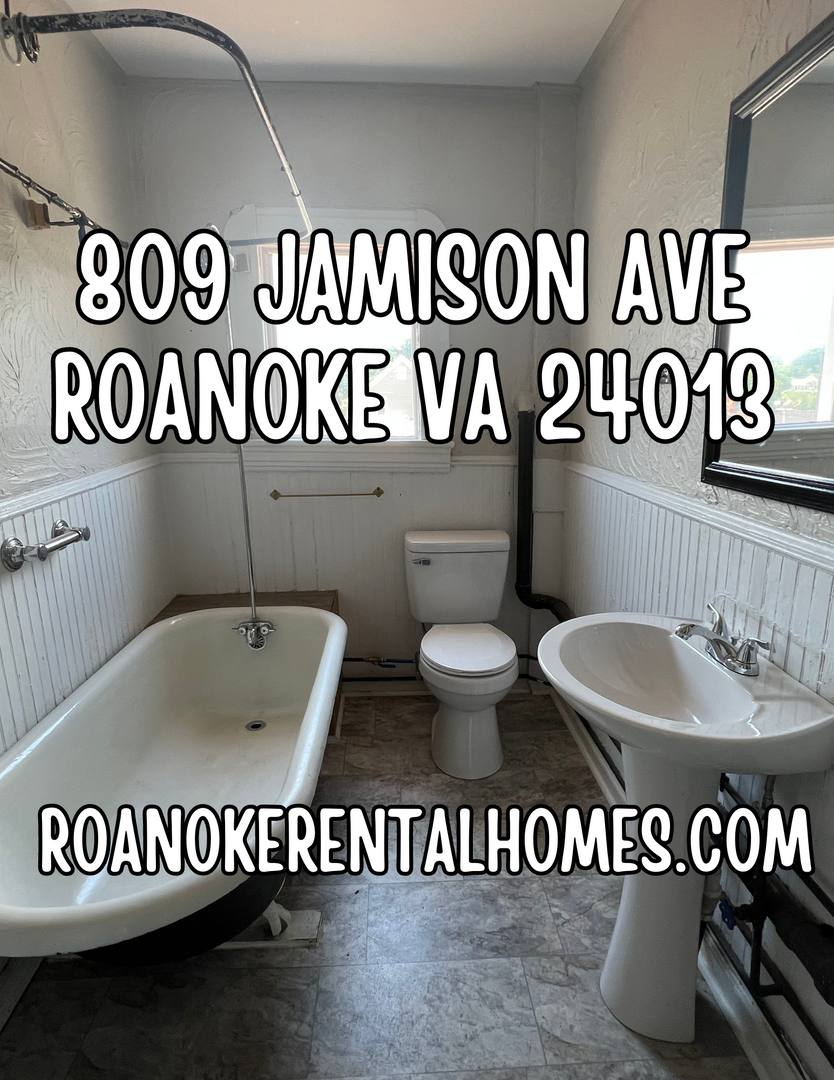 Apartment for rent at 809 Jamison Ave SE, Roanoke, VA 24013