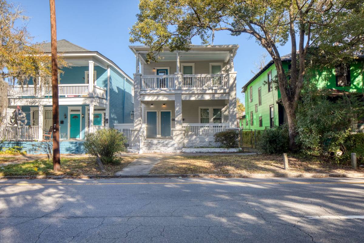 Apartment for rent at 1114 E Anderson St, Savannah, GA 31401