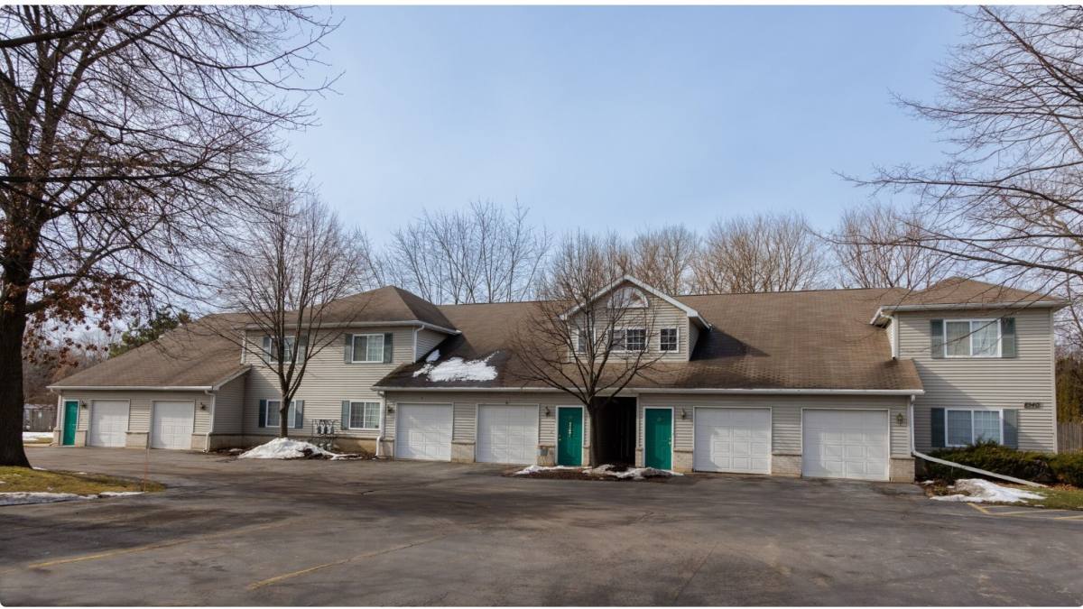Apartment for rent at 8930 Sheridan Rd, Kenosha, WI 53143