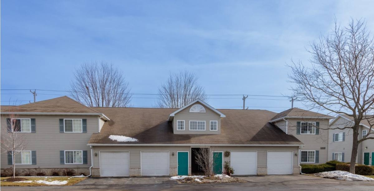 Apartment for rent at 8930 Sheridan Rd, Kenosha, WI 53143