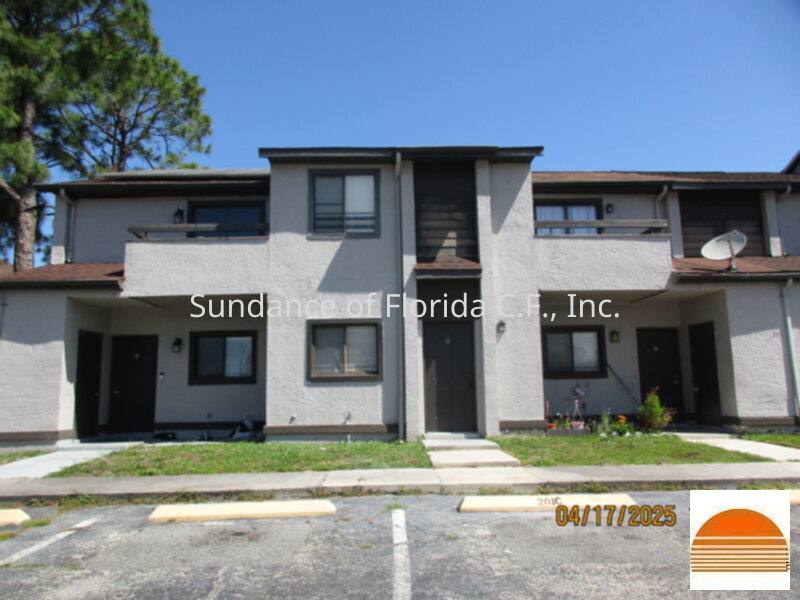 Townhouse for rent at 201 Royal Palm Dr #B, Kissimmee, FL 34743