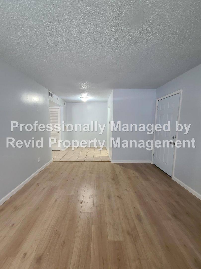 Apartment for rent at 4651 Royal Ridge Dr, Memphis, TN 38128