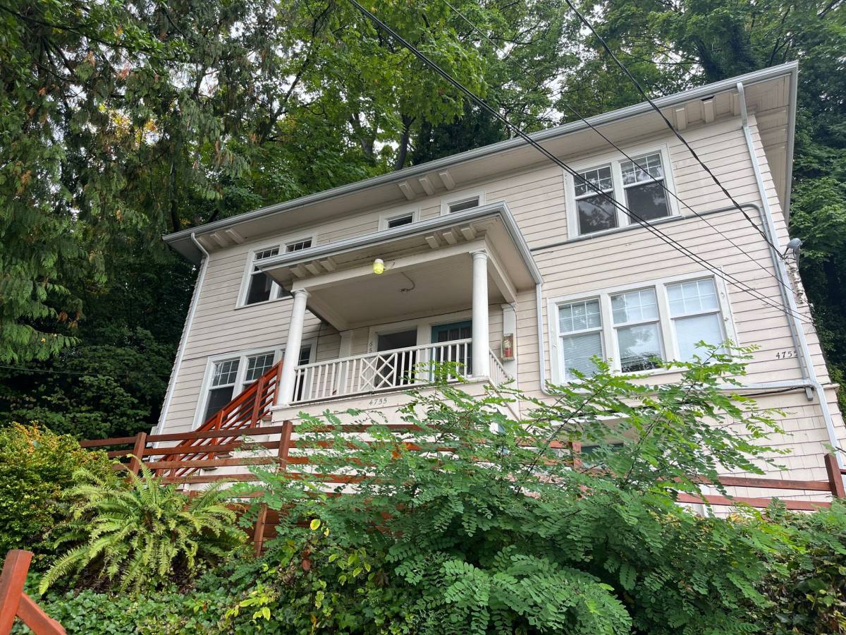 Apartment for rent at 4755 22nd Ave NE, Seattle, WA 98105