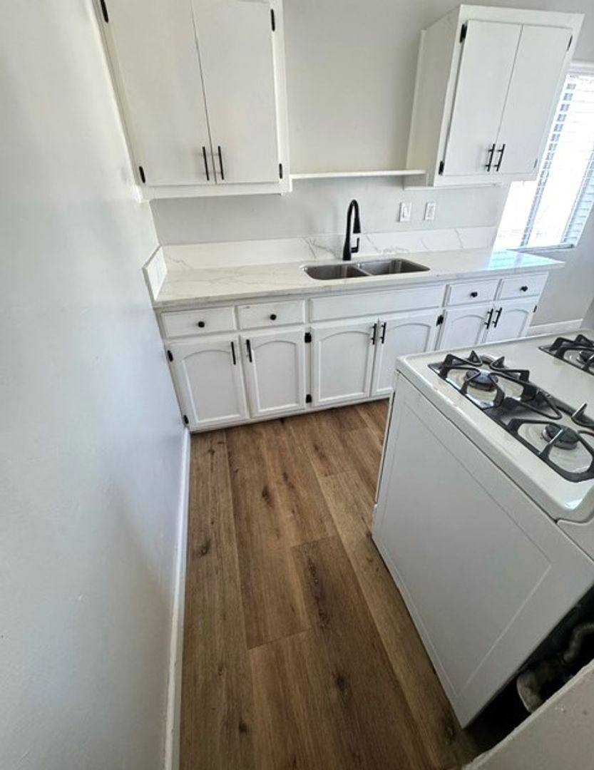 Apartment for rent at 6717 S San Pedro St, Los Angeles, CA 90003