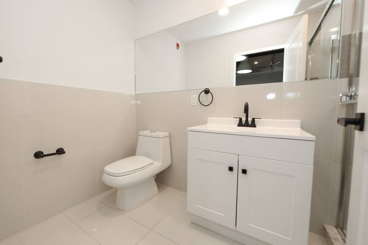 Apartment for rent at 1822 E Glenwood Ave, Philadelphia, PA 19134
