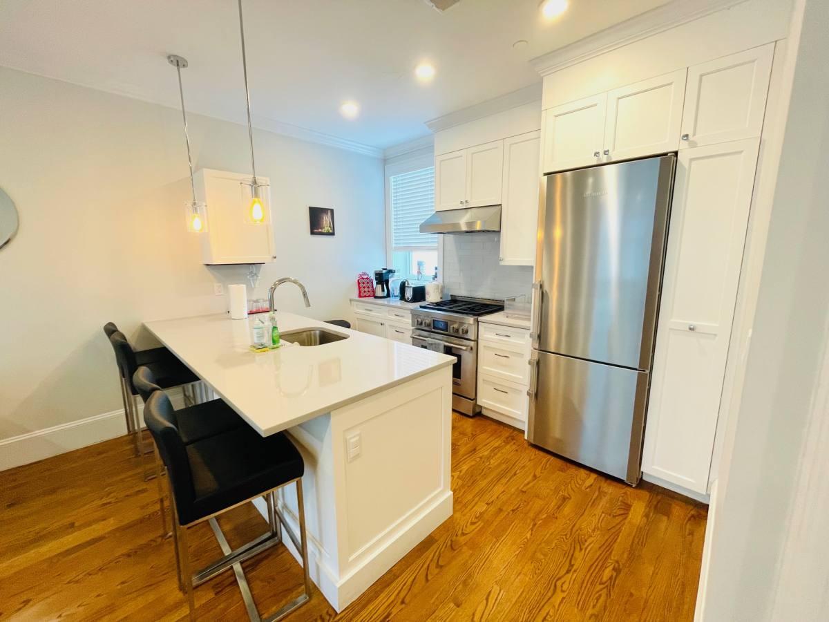 Apartment for rent at 1240 Beacon St #4, Brookline, MA 02446