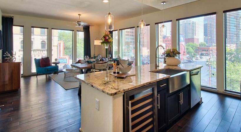 Apartment for rent at 1414 Texas Ave #123, Houston, TX 77002