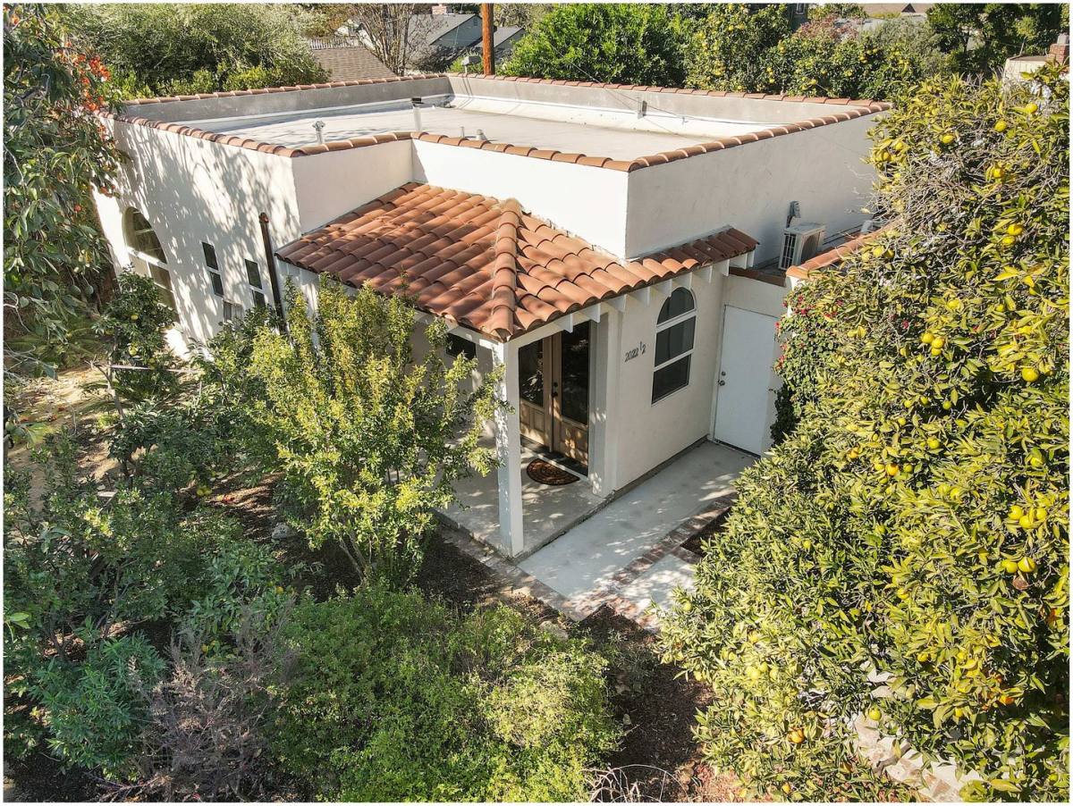 House for rent at 2022 1 2 N Ross St, Santa Ana, CA 92706