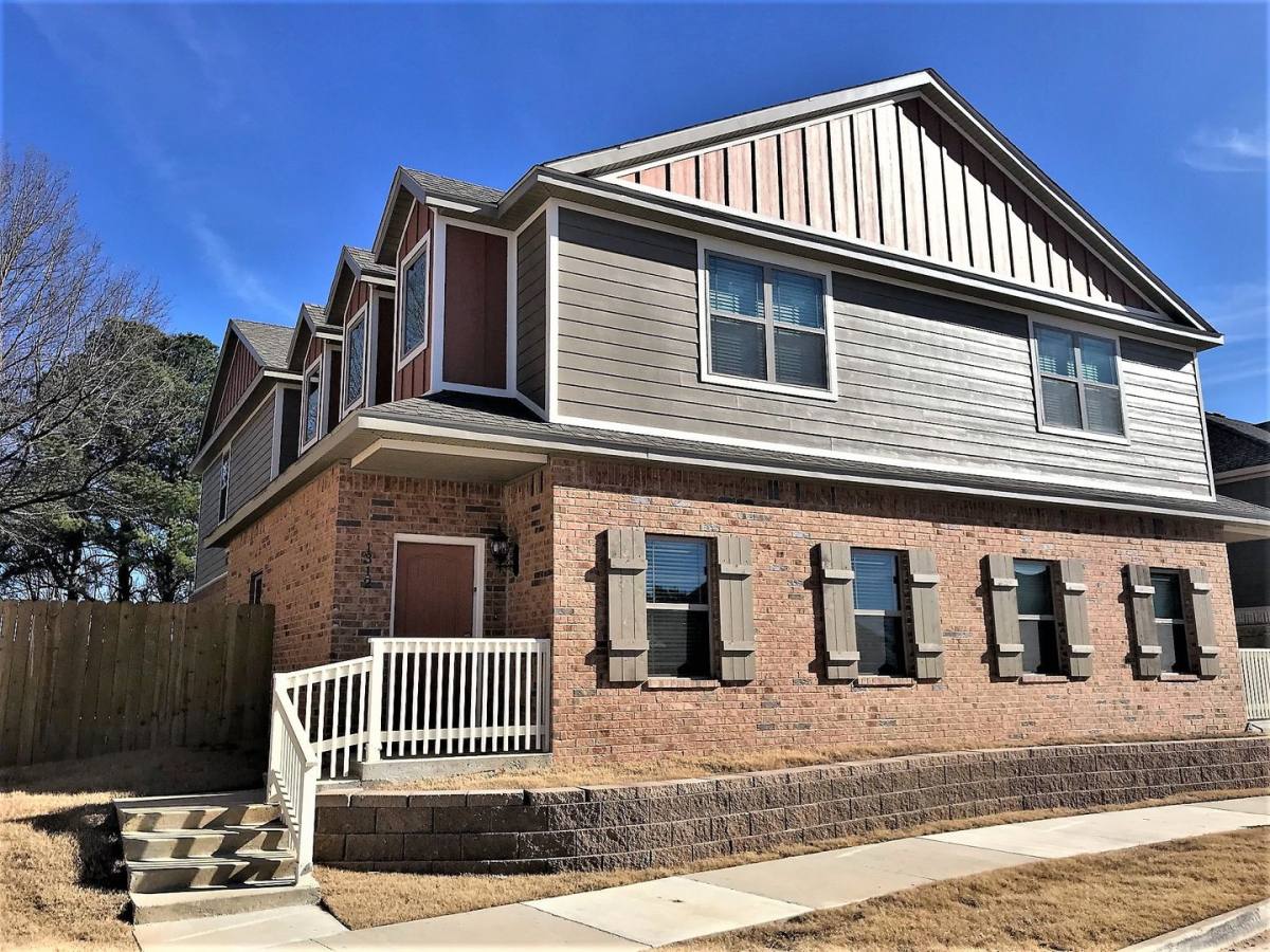 Apartment for rent at 1312 Corsica Dr, Fayetteville, AR 72704