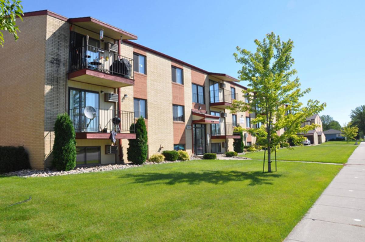Apartment for rent at 1220 28th Ave S, Moorhead, MN 56560