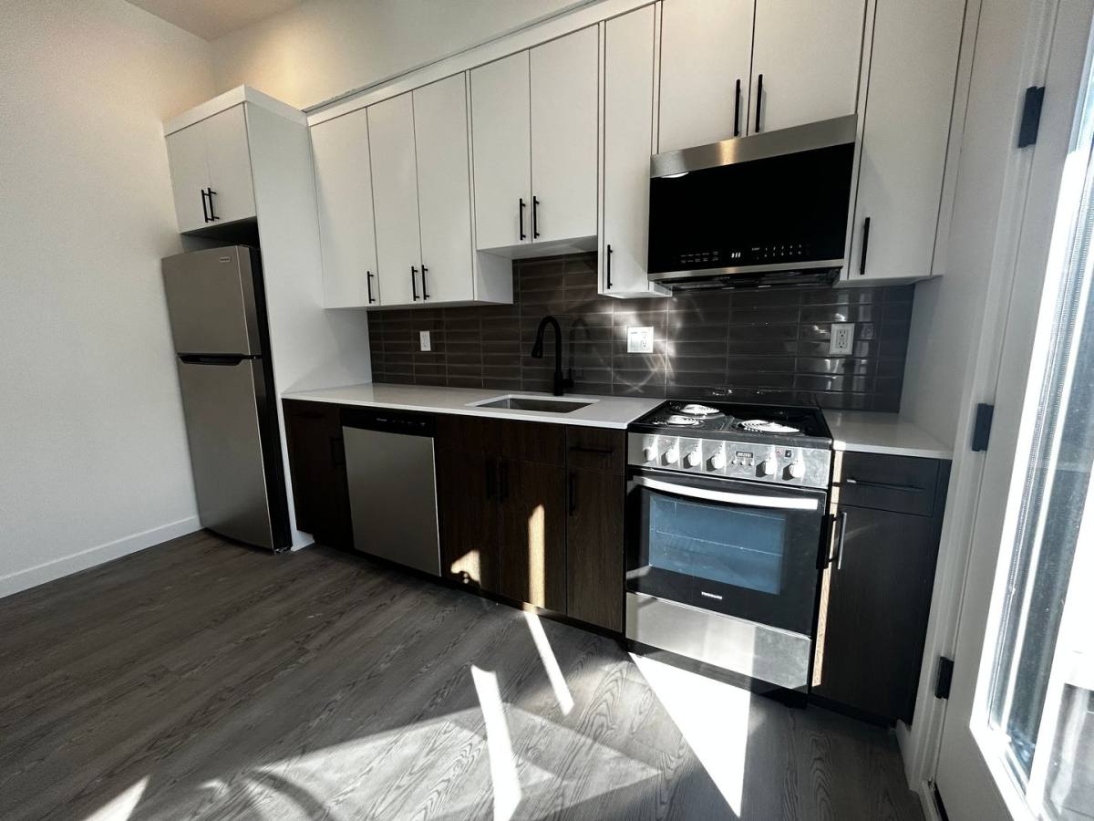 Apartment for rent at 3727 S Hood Ave, Portland, OR 97239