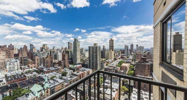 Apartment for rent at 200 E 82nd St #PHGH, New York, NY 10028