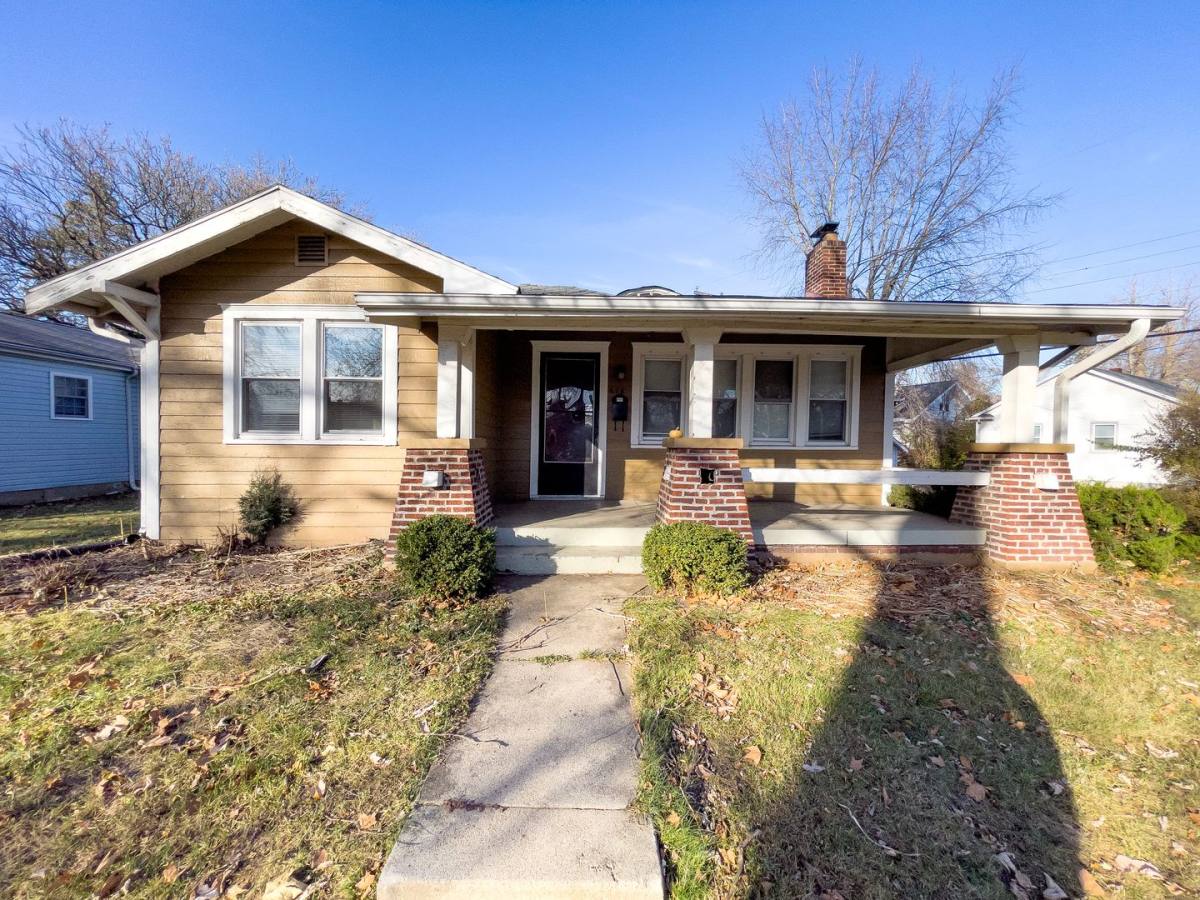 House for rent at 616 W University Ave, Muncie, IN 47303