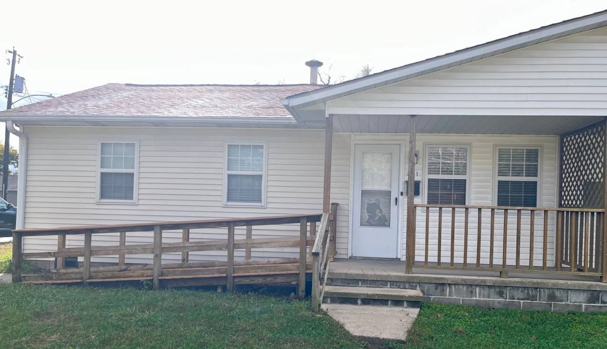 Apartment for rent at 301 303 Cobb St, East Alton, IL 62024