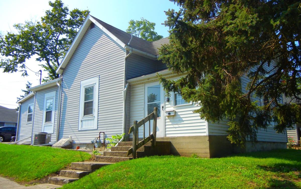 House for rent at 811 N King St, Muncie, IN 47303