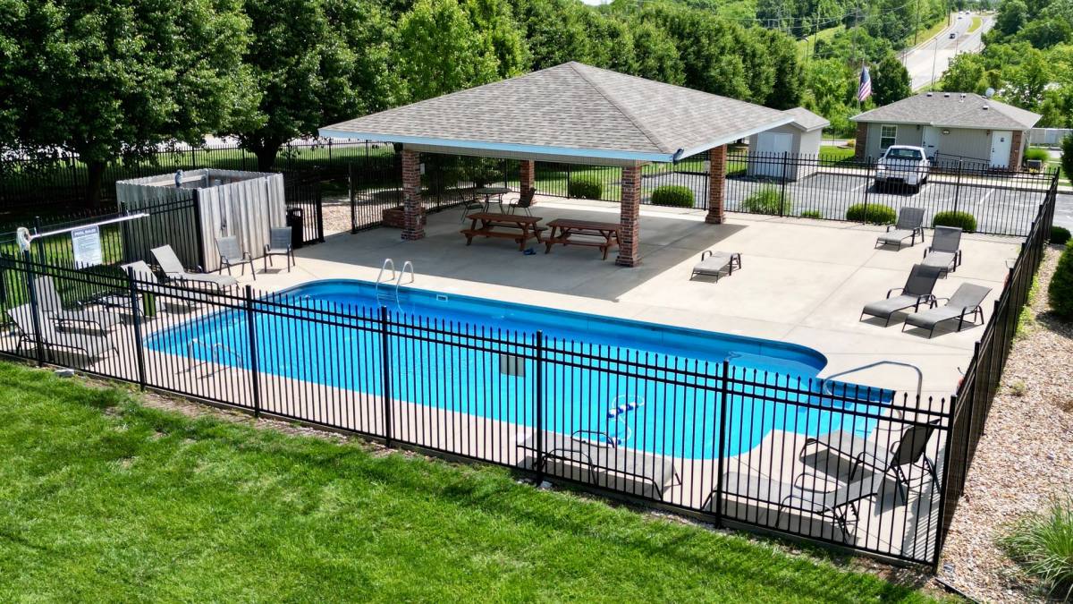 Apartment for rent at South Valley, 3051 S Valley Lane, Springfield, MO 65807