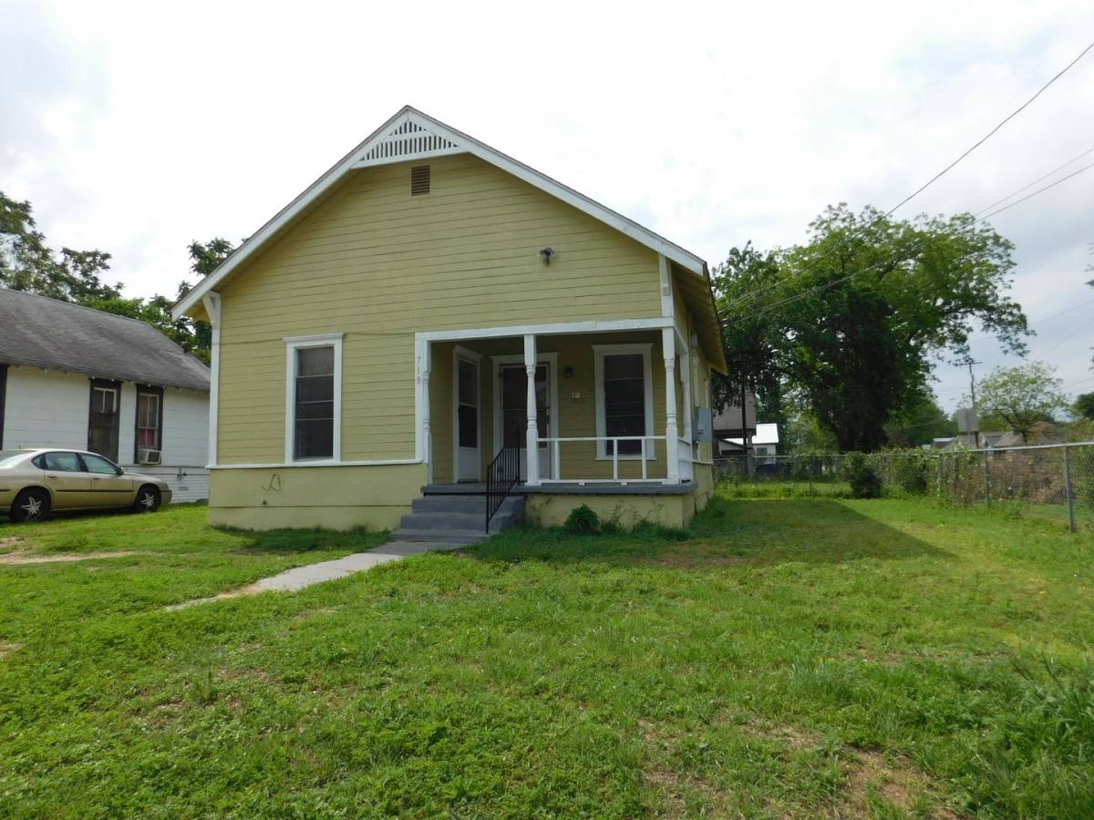 House for rent at 718 Rusk St, Waco, TX 76704