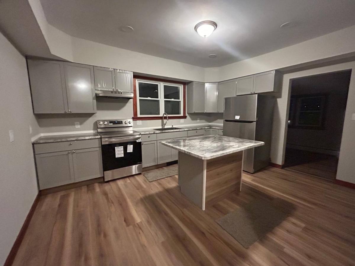 Apartment for rent at 941 Main St #941, Peckville, PA 18452