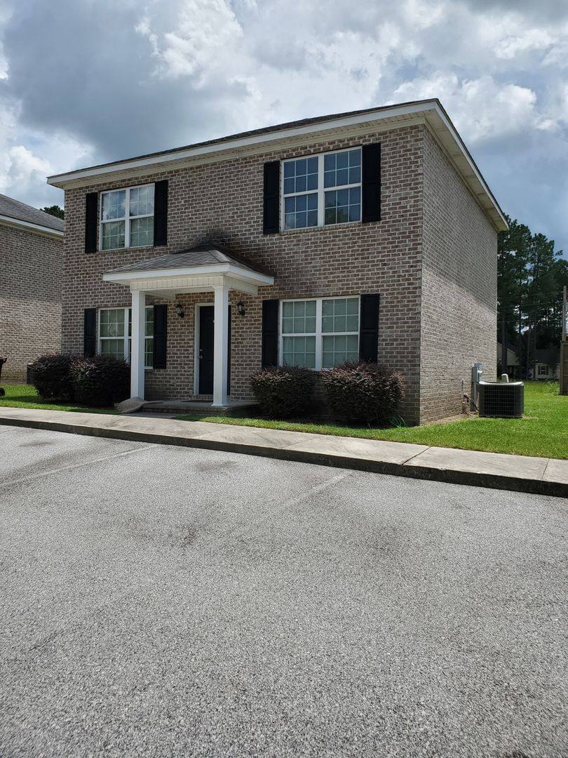 Apartment for rent at 352 Langston Chapel Rd, Statesboro, GA 30458