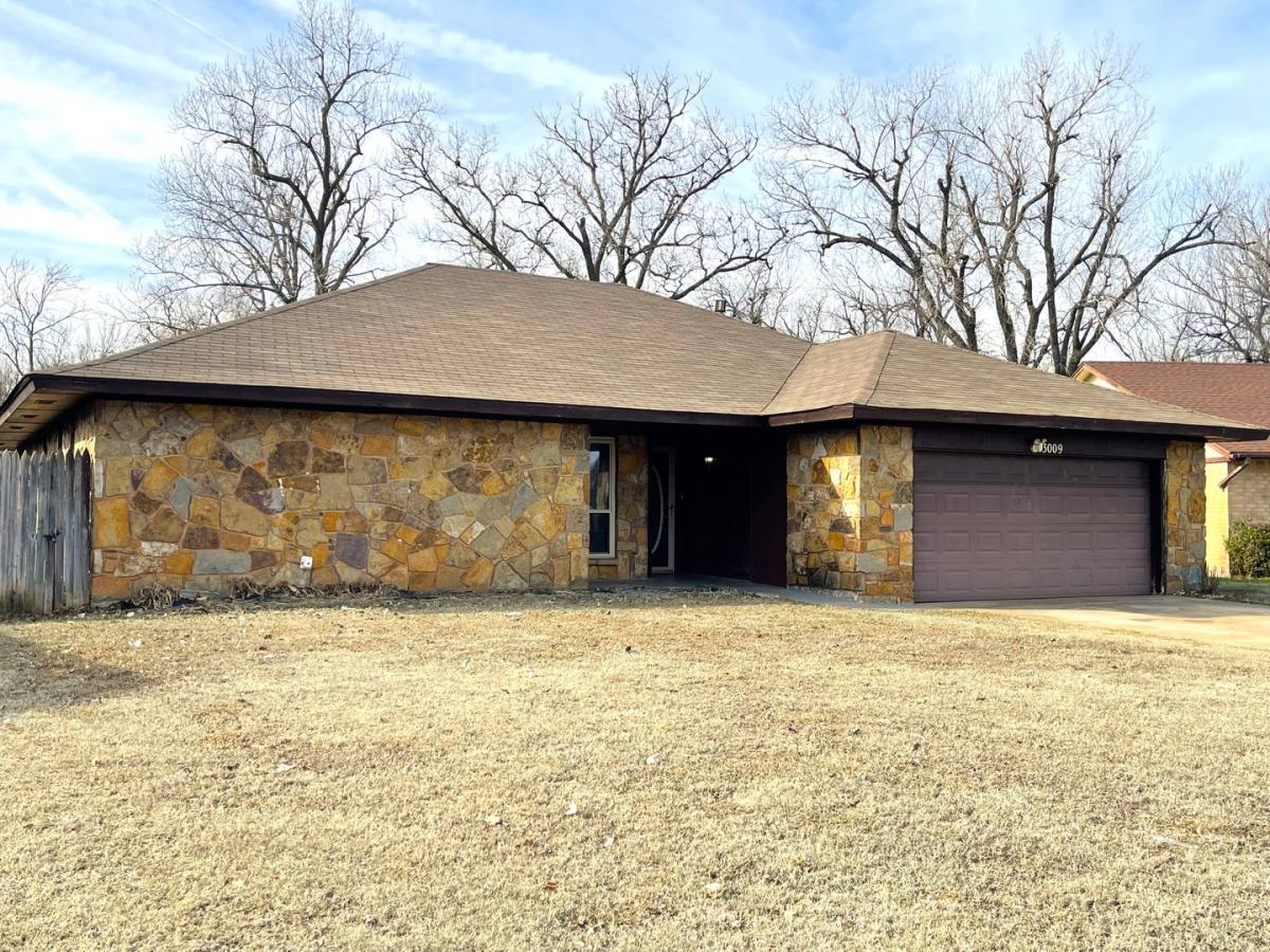 House for rent at 3009 Big Oak Dr, Oklahoma City, OK 73110