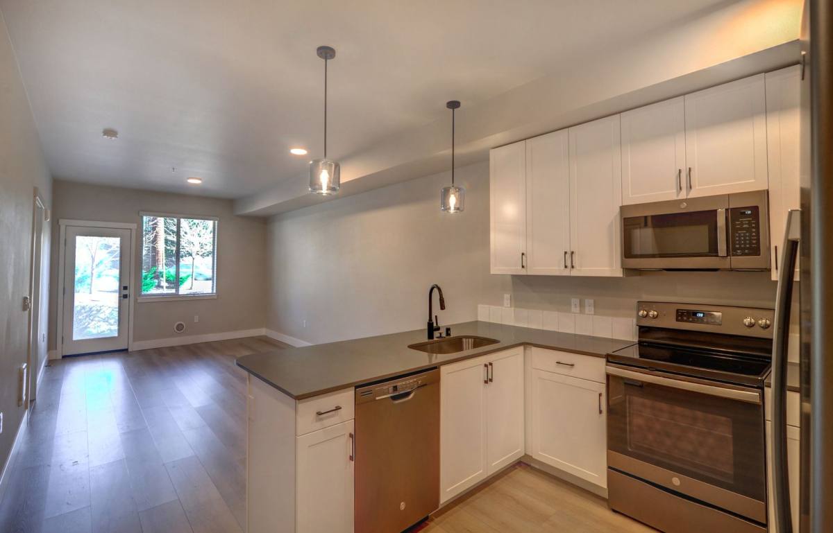 Apartment for rent at 13850 SE 180th St, Renton, WA 98058
