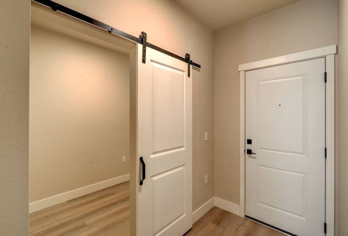 Apartment for rent at 13850 SE 180th St, Renton, WA 98058