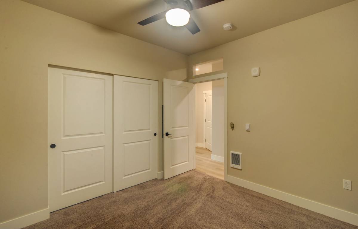 Apartment for rent at 13850 SE 180th St, Renton, WA 98058